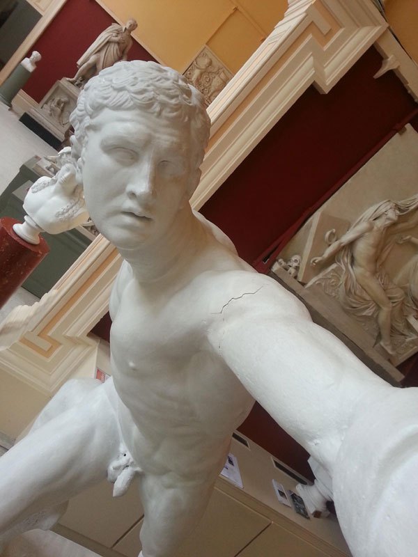 statue-selfies-3[1]